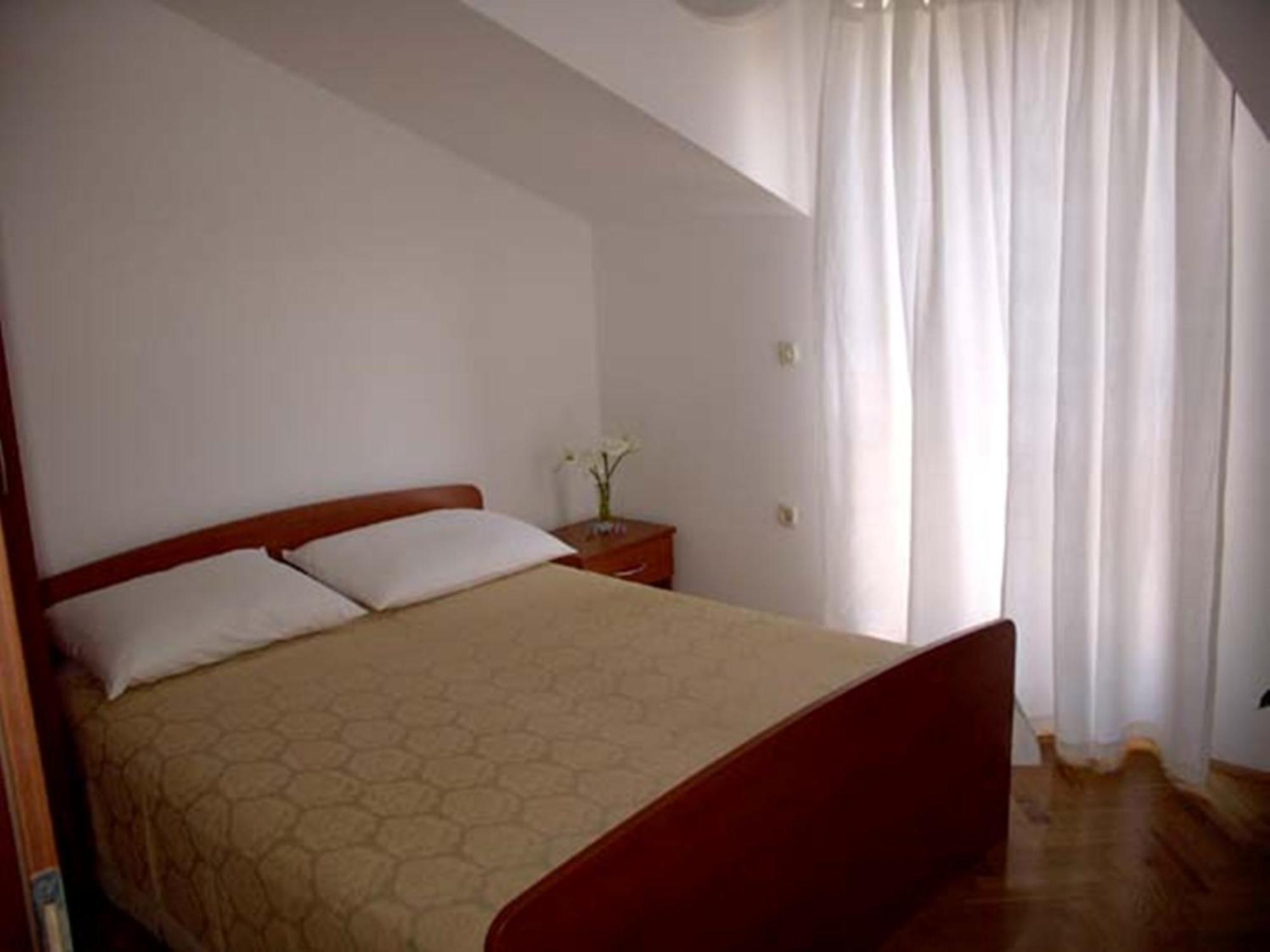 Apartments Vini And Ivana Sućuraj Chambre photo