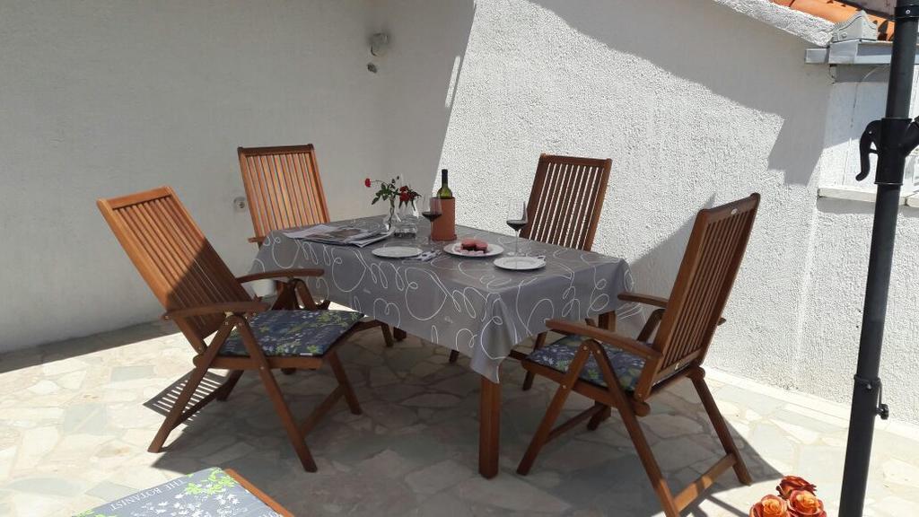 Apartments Vini And Ivana Sućuraj Extérieur photo
