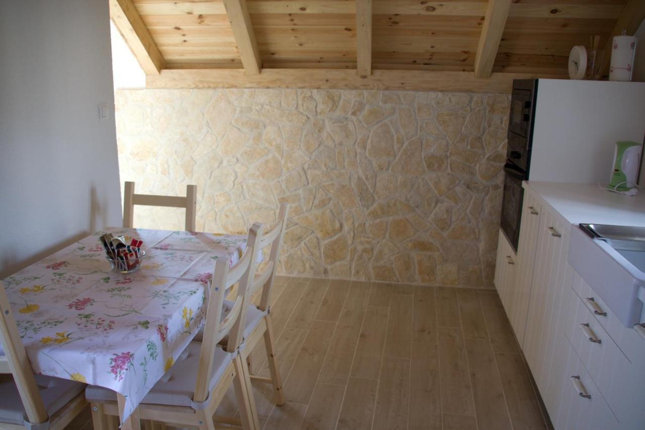 Apartments Vini And Ivana Sućuraj Extérieur photo